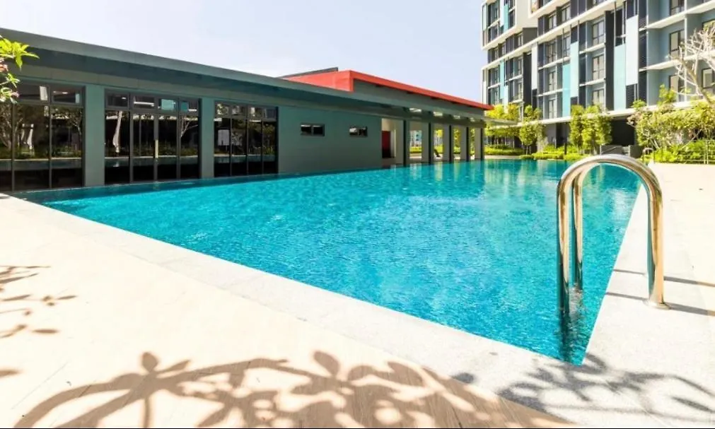 Apartment Core Soho Designer Suite @ Klia Sepang