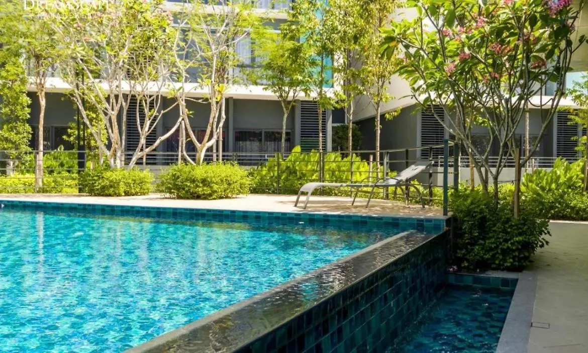 Core Soho Designer Suite @ Klia Sepang Apartment